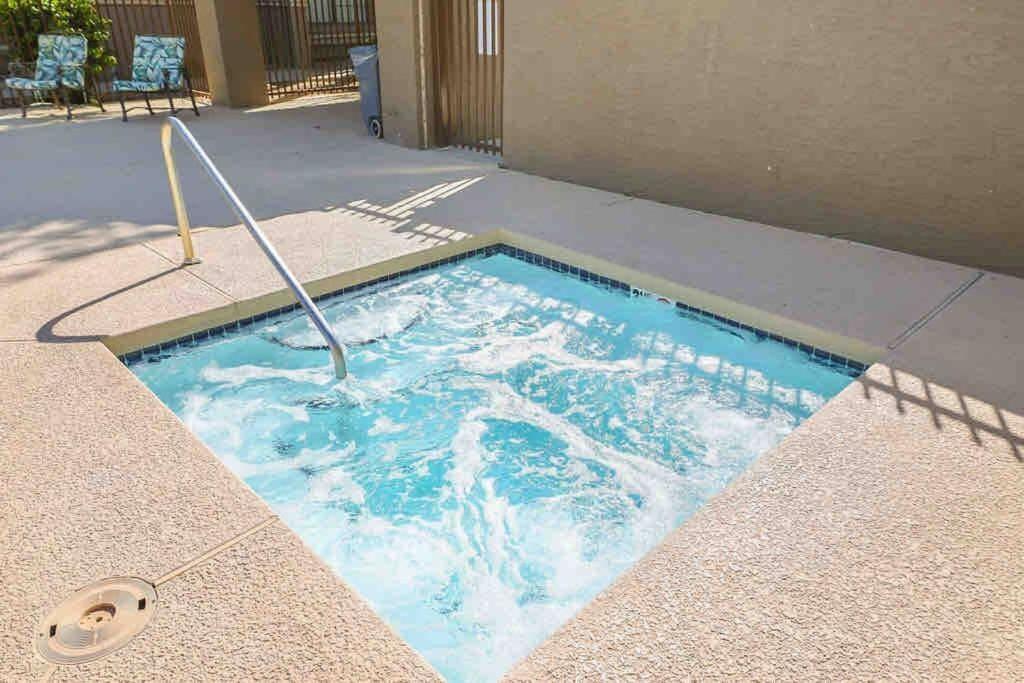 The Cool Cactus Condo With Pool And Jacuzzi Tempe Exterior photo